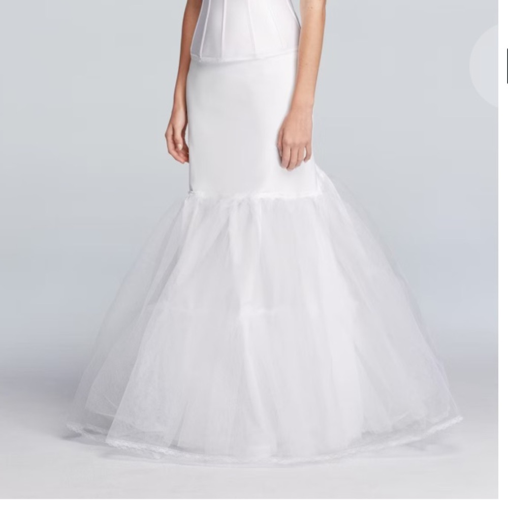 David’s Bridal A-Line Silhouette Slip